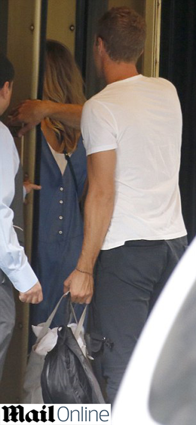 מה עם לשחק אותה קצת קשה להשגה?