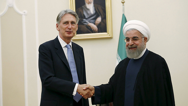 נשיא איראן רוחאני עם שר החוץ הבריטי בטהרן (צילום: רויטרס) (צילום: רויטרס)