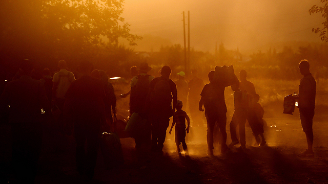 חוצים את הגבול ליוון (צילום: AFP) (צילום: AFP)