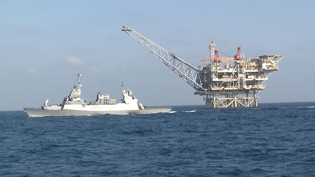 The police investigation ordered by the attorney general is focusing on the vessels protecting the oil rigs, not on the submarines (Photo: IDF Spokesperson’s Unit)