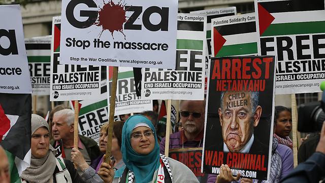 Protesters in central London call for Netanyahu's arrest (Photo: AP)