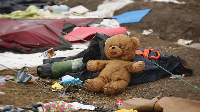 Someone's stuffed best friend had to be abandoned. (Photo: Getty Images)