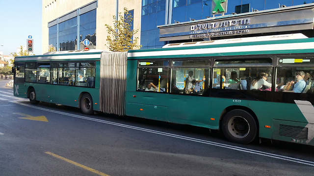 700 מיליון נסיעות בשנה מבוצעות במערך האוטובוסים (צילום: אלי מנדלבאום) (צילום: אלי מנדלבאום)