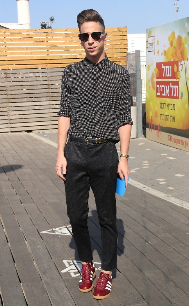 מתוקתק מכף רגל ועד ראש. טום באום (צילום: ענת מוסברג)