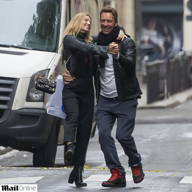 מאמי זה לא קצת מביך?