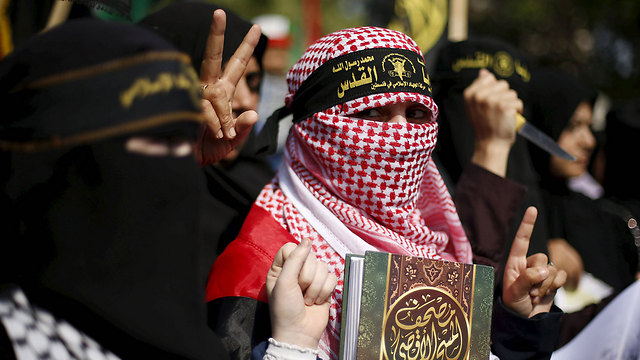 Masked men in Gaza (Photo: Archive, Reuters)