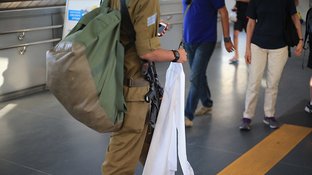 מחסנית בהכנס בתל אביב, היום (צילום: ירון ברנר) (צילום: ירון ברנר)