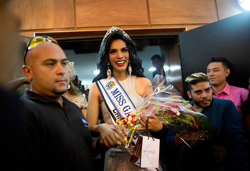 ארחניס גונסלס זוכה בתואר "מיס גיי" בוונצואלה (צילום: AP) (צילום: AP)