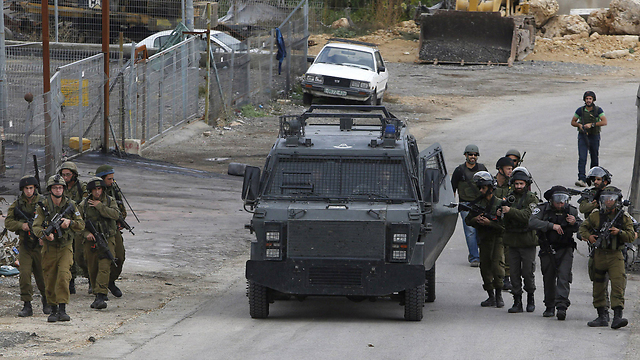 Repeated clashes have broken out in Hebron between Palestinians and IDF troops stationed in the city. (Photo: Reuters)