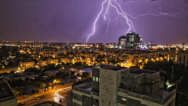Stormy weather has brought record levels of rainfall to central Israel. (Photo: Shay Yifrah)