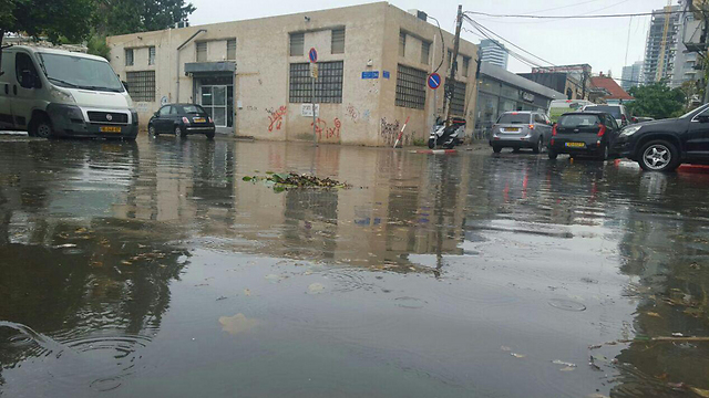 Flooding in Tel Aviv after record levels of rainfall. (Photo: Assaf Kemar)