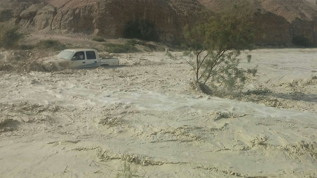 השיטפונות הגיעו גם לערבה (צילום: באדיבות יחידת חילוץ ערבה) (צילום: באדיבות יחידת חילוץ ערבה)