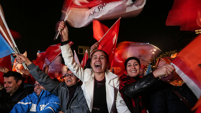חגיגות הניצחון, הלילה באיסטנבול (צילום: gettyimages) (צילום: gettyimages)