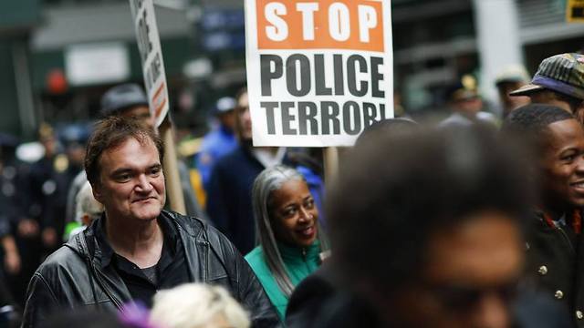 ההפגנה שסיבכה אותו. קוונטין טרנטינו בניו יורק, לפני כשבוע (צילום: AFP) (צילום: AFP)