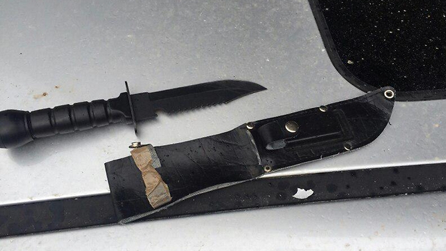 סכין שנמצא במכונית שבה נהגה הדורסת ()