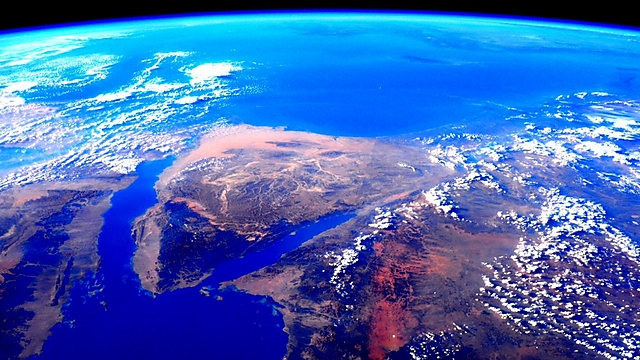 יש לנו ארץ נהדרת. ישראל וסיני מהחלל (צילום: מתוך דף הטוויטר של סקוט קלי) (צילום: מתוך דף הטוויטר של סקוט קלי)