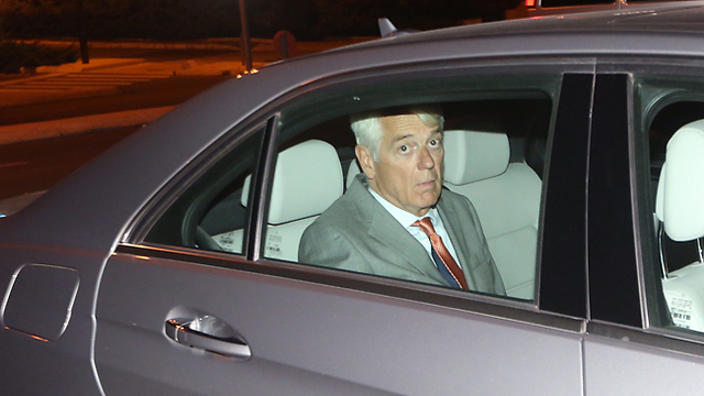 ננזף: שגריר האיחוד בישראל בדרכו למשרד החוץ (צילום: גיל יוחנן) (צילום: גיל יוחנן)