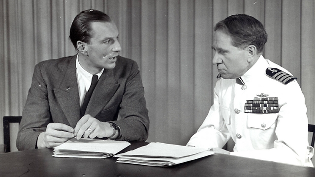 Baron von Loringhoven, left, Hitler's aide-de-camp, with Judge Michael Musmanno (Photo: AP)