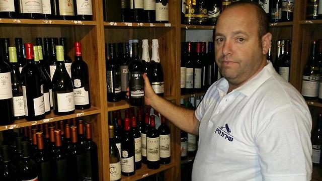 Yoav Schwartz, owner of a Bnei Brak wineshop