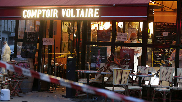 בית הקפה בו התרחש אחד הפיגועים. לא סתם מיקום (צילום: AFP) (צילום: AFP)