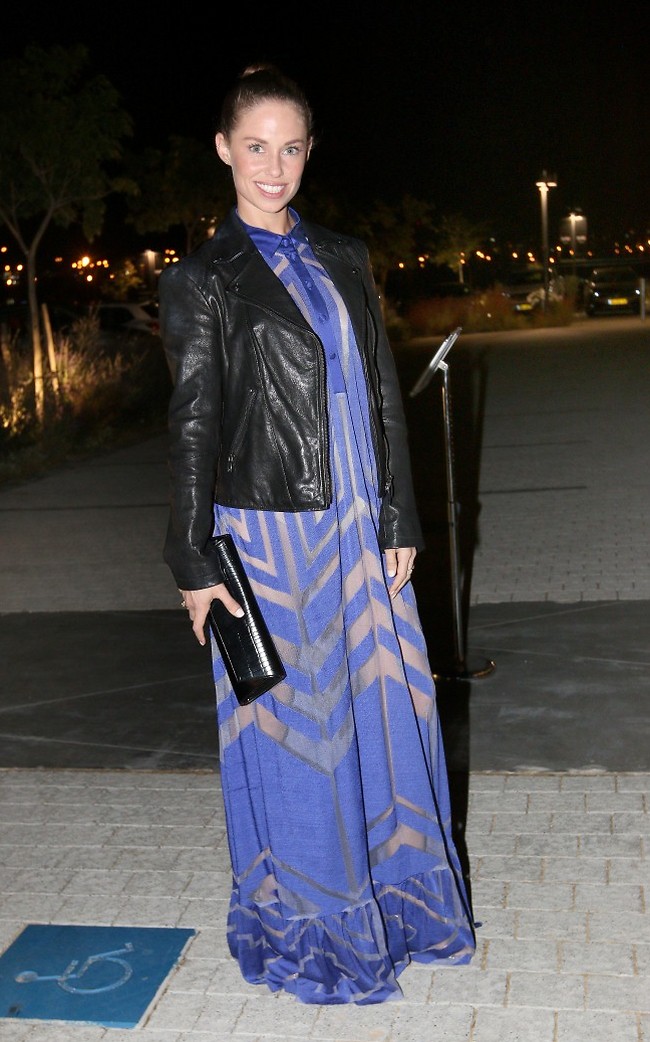 השמלה שקופה? דנה גרוצקי (צילום: ענת מוסברג)