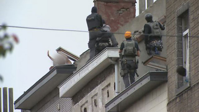 מבצע לאיתור חשודים במעורבות במתקפה, היום בבלגיה ()