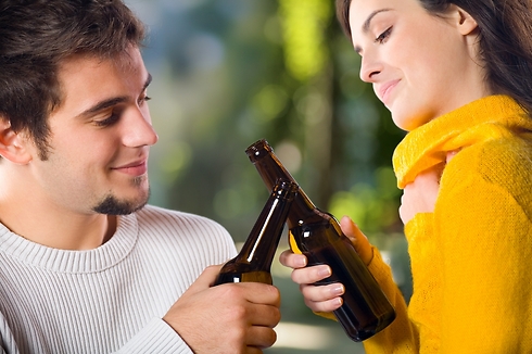 אז מה שותים? (צילום: Shutterstock) (צילום: Shutterstock)