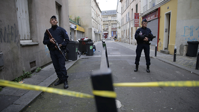 Police in the streets of Paris. (Photo: AFP)