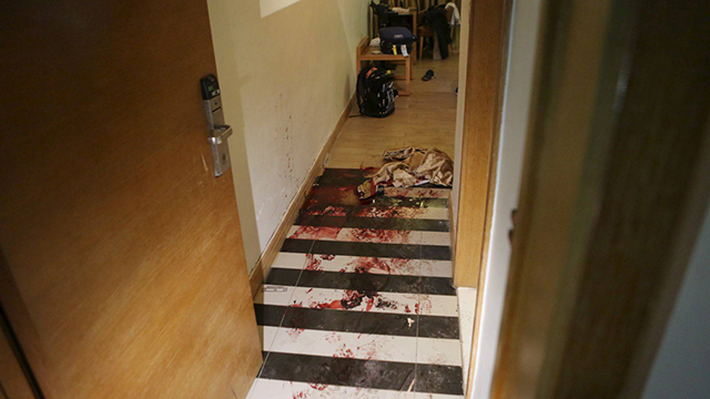 דם בבית המלון (צילום: רויטרס) (צילום: רויטרס)