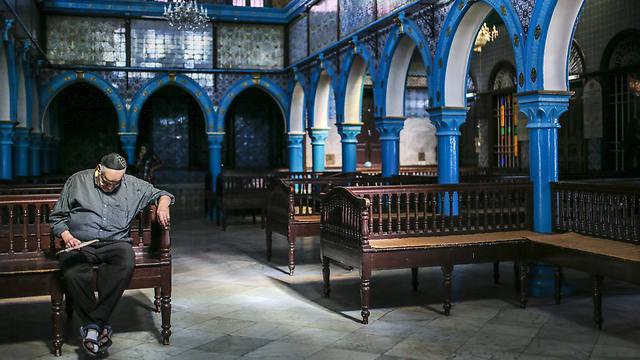 The famed synagogue in Djerba (Photo: Mosa'ab Elshamy , AP)