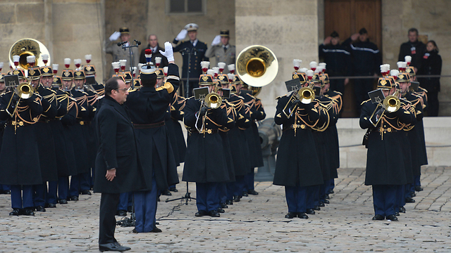 הנשיא פרנסואה הולנד בטקס (צילום: MCT) (צילום: MCT)