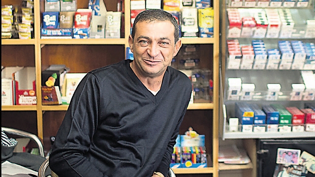Baruch Nahum, who runs a kiosk in Gush Etzion junction. (Photo: Tal Shahar)