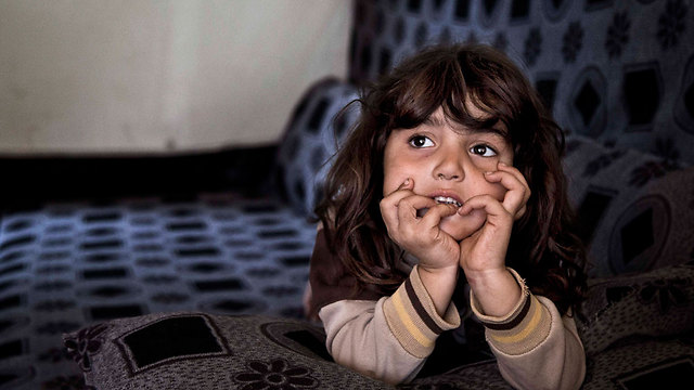 בלי אזרחות. סימאב נוח, פליטה סורית במחנה בעיראק (צילום: AP) (צילום: AP)