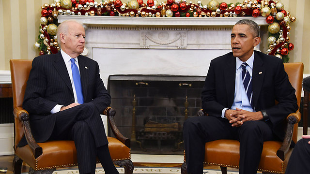 אובמה וביידן הערב בחדר הסגלגל (צילום: AFP) (צילום: AFP)