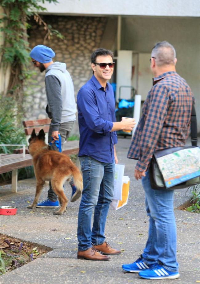 אתה חייב לבוא מחר! (צילום: מוטי לבטון)