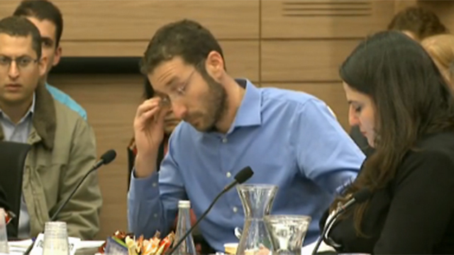 Shmuly chokes up tears talking about his grandmother (Photo: Ofer Meir)