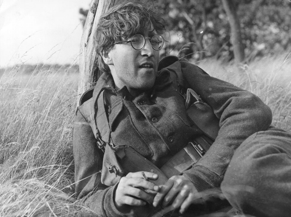 רק משחק חייל. ג'ון לנון, 1966 (צילום: gettyimages)