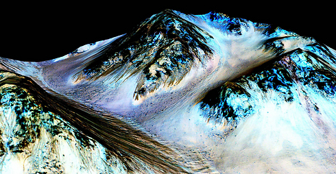 תמונה מפני השטח של כוכב מאדים, שהושפעו כנראה ממים זורמים (צילום: רויטרס) (צילום: רויטרס)