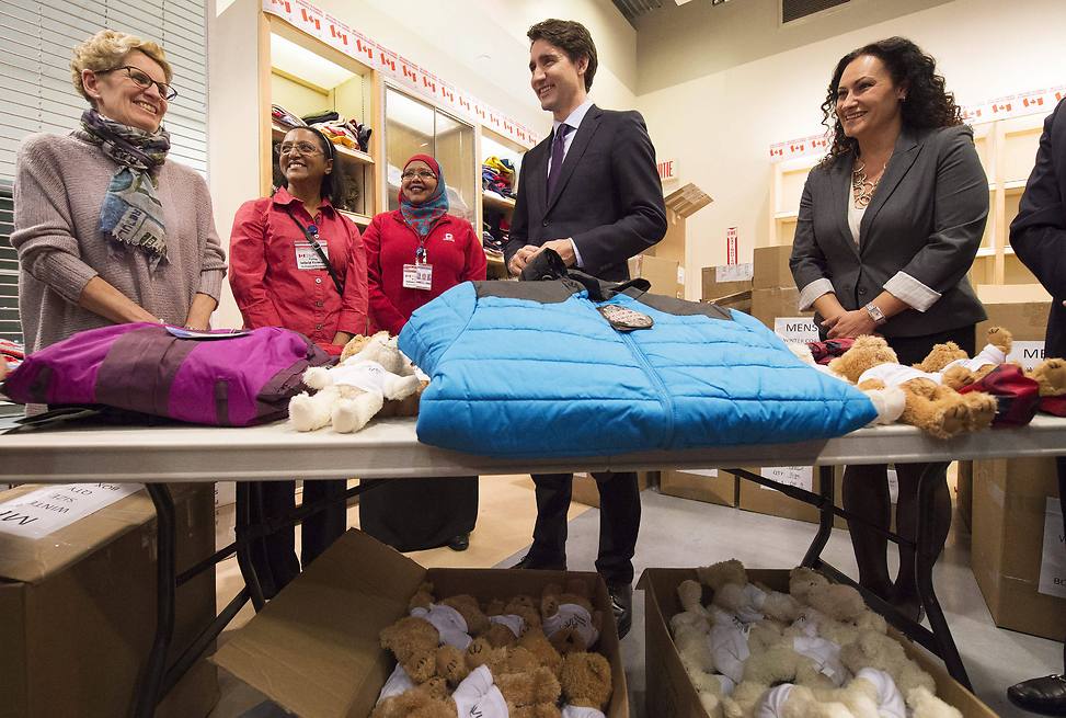 Refugee welcome center includes stuffed animals and warm winter coats (Photo: AP)