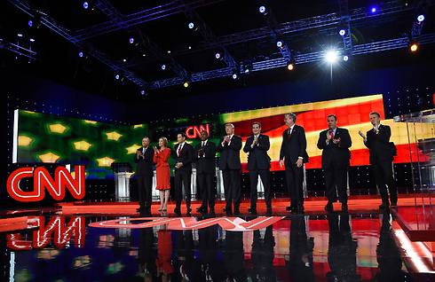 תשעת המועמדים על הבמה בלאס וגאס (צילום: AFP) (צילום: AFP)