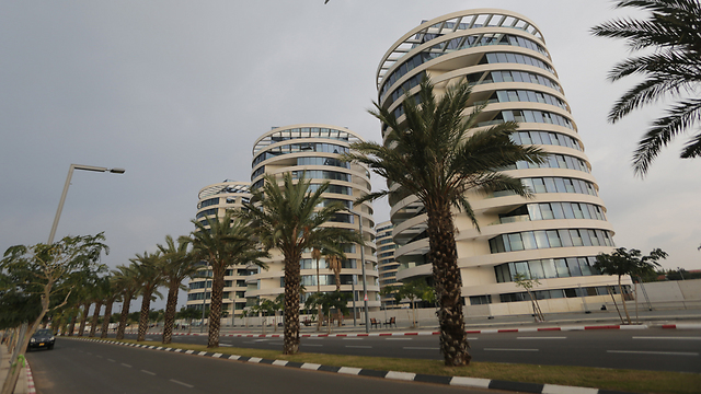 The YOO Towers where Refaeli lived for free (Photo: Yaron Brener)
