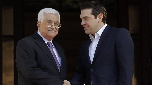 Palestinian Authority President Mahmoud Abbas and Greek Prime Minister Alexis Tsipras (Photo: EPA)