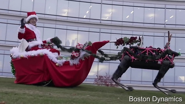 בבוסטון מתכוננים לחג (צילומסך: מתוך יוטיוב) (צילומסך: מתוך יוטיוב)