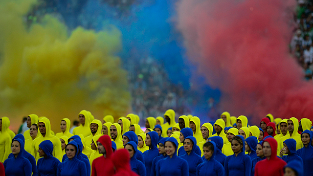 אוהדי כדורגל בקולומביה (צילום: AFP) (צילום: AFP)