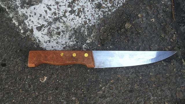 The knife used in the stabbing attack in Jerusalem (Photo: Police spokeswoman)