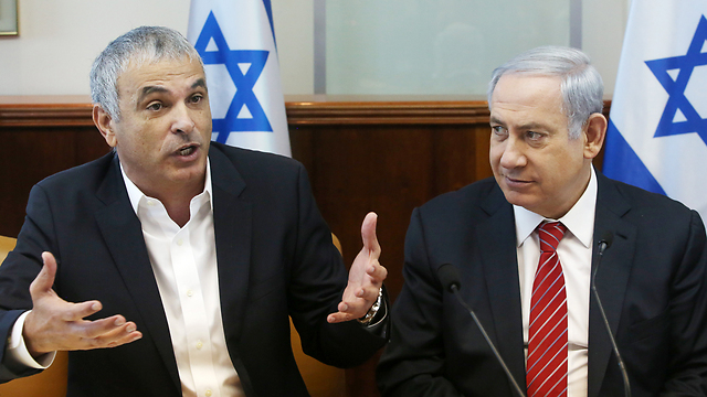 Finance Minister Moshe Kahlon and Prime Minister Benjamin Netanyahu (Photo: Marc Israel Sellem)