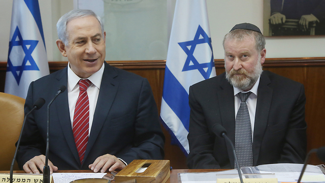 Prime Minister Benjamin Netanyahu and Attorney General Avichai Mandelblit (Photo: Mark Salem)