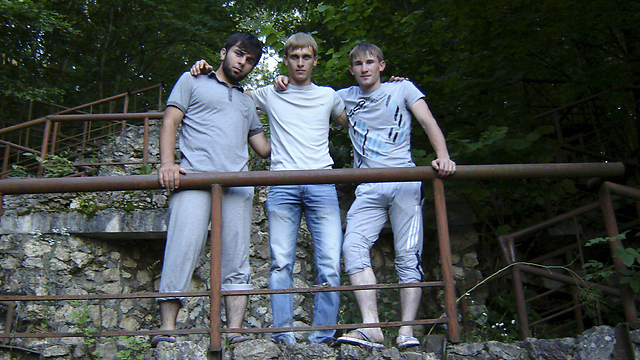 מימין: חסאייב, ויקטור ומינקאיל (צילום: רויטרס) (צילום: רויטרס)