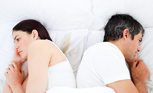 כשהאהבה מסתיימת כבר לא נחמד לישון ביחד (צילום: shutterstock) (צילום: shutterstock)