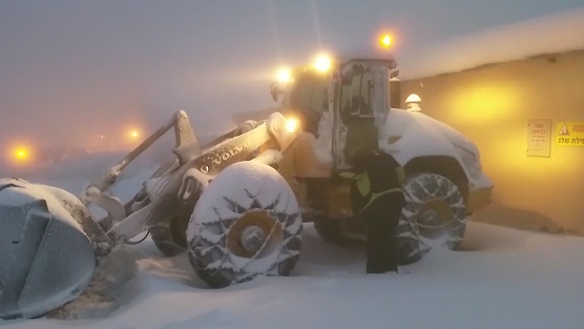 Snow plows working overtime on Mount Hermon (Photo: PR)